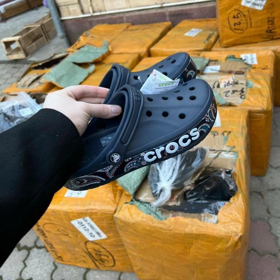 Liquidation · Wholesale Best Crocs Pallets For · MPL-000176
