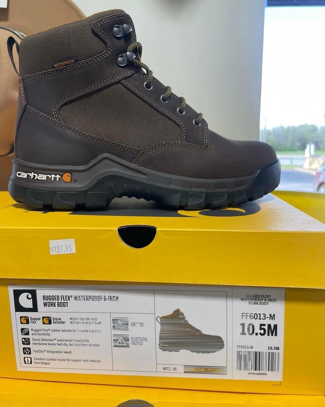 Liquidation · Wholesale Carhartt boots pallet · MPL-000205