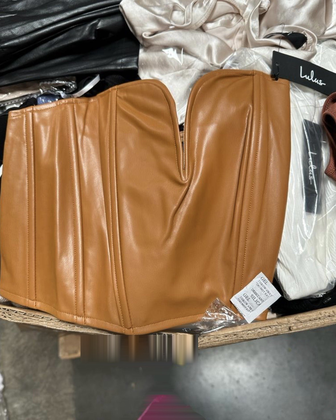 Liquidation · Lulus Women’s Assorted Apparel Liquidation Pallet · MPL-000207